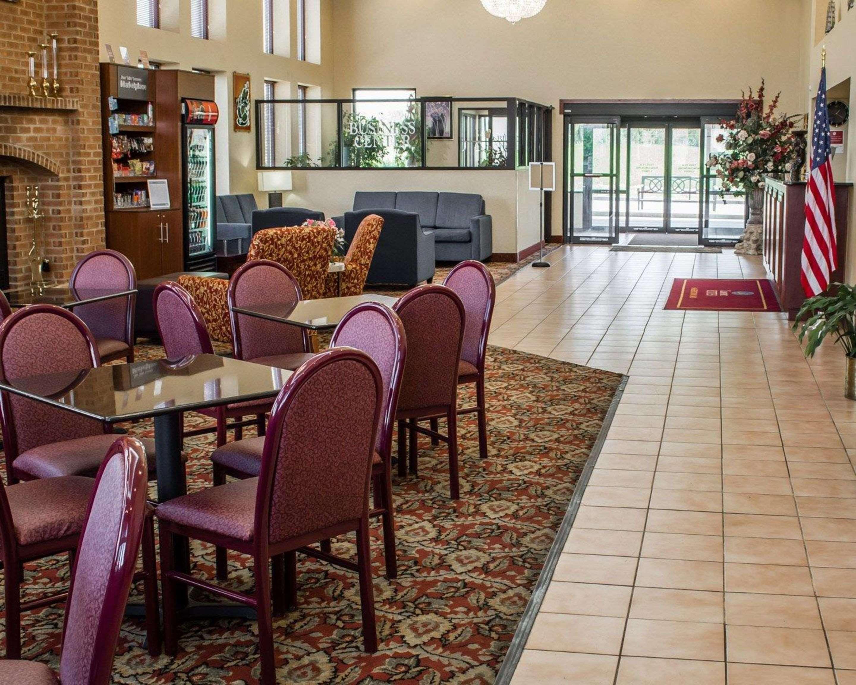 Comfort Suites Хагерстаун Экстерьер фото