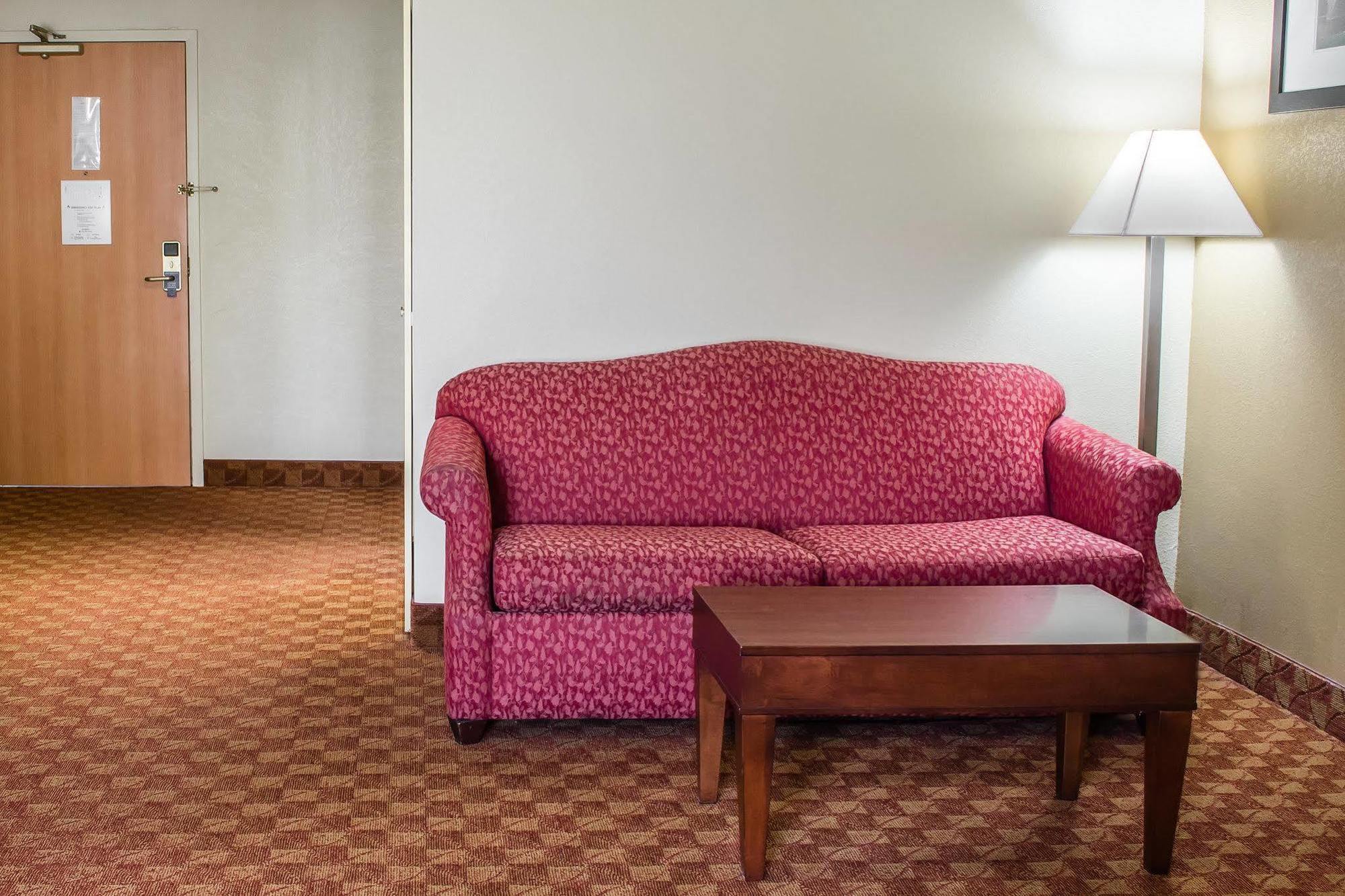 Comfort Suites Хагерстаун Экстерьер фото